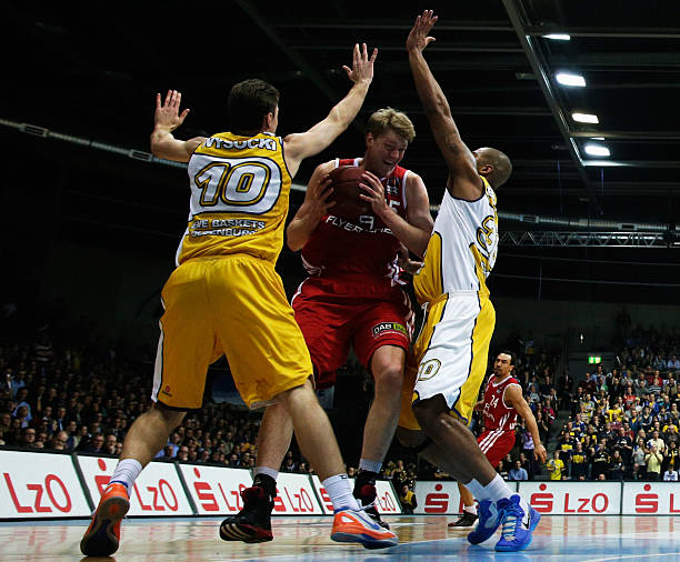 不仅精彩纷 不仅精彩纷